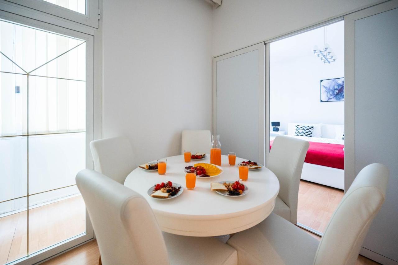 Bright And Modern 1Bdr Apartment In The Center 塞拉耶佛 外观 照片