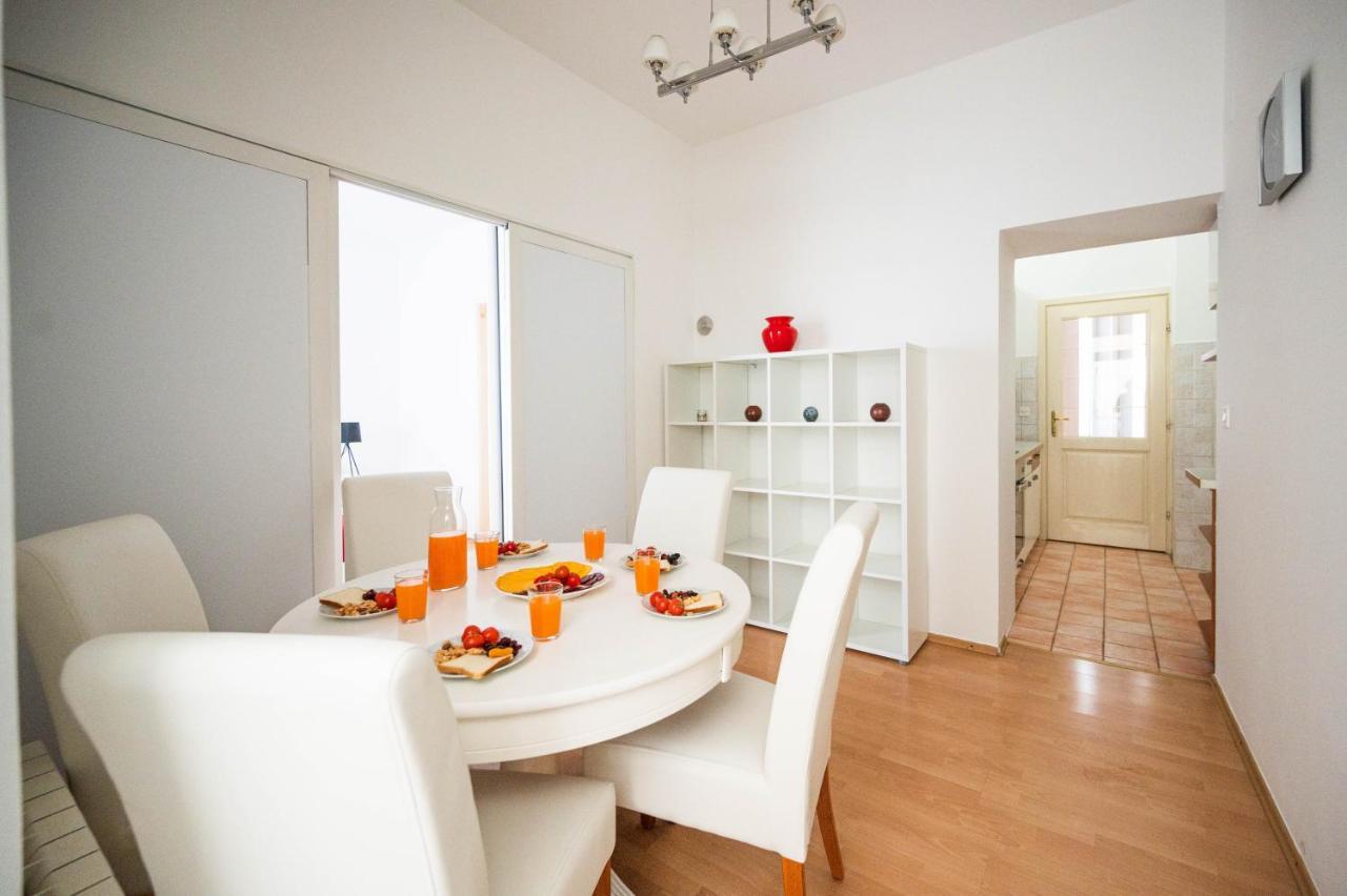 Bright And Modern 1Bdr Apartment In The Center 塞拉耶佛 外观 照片