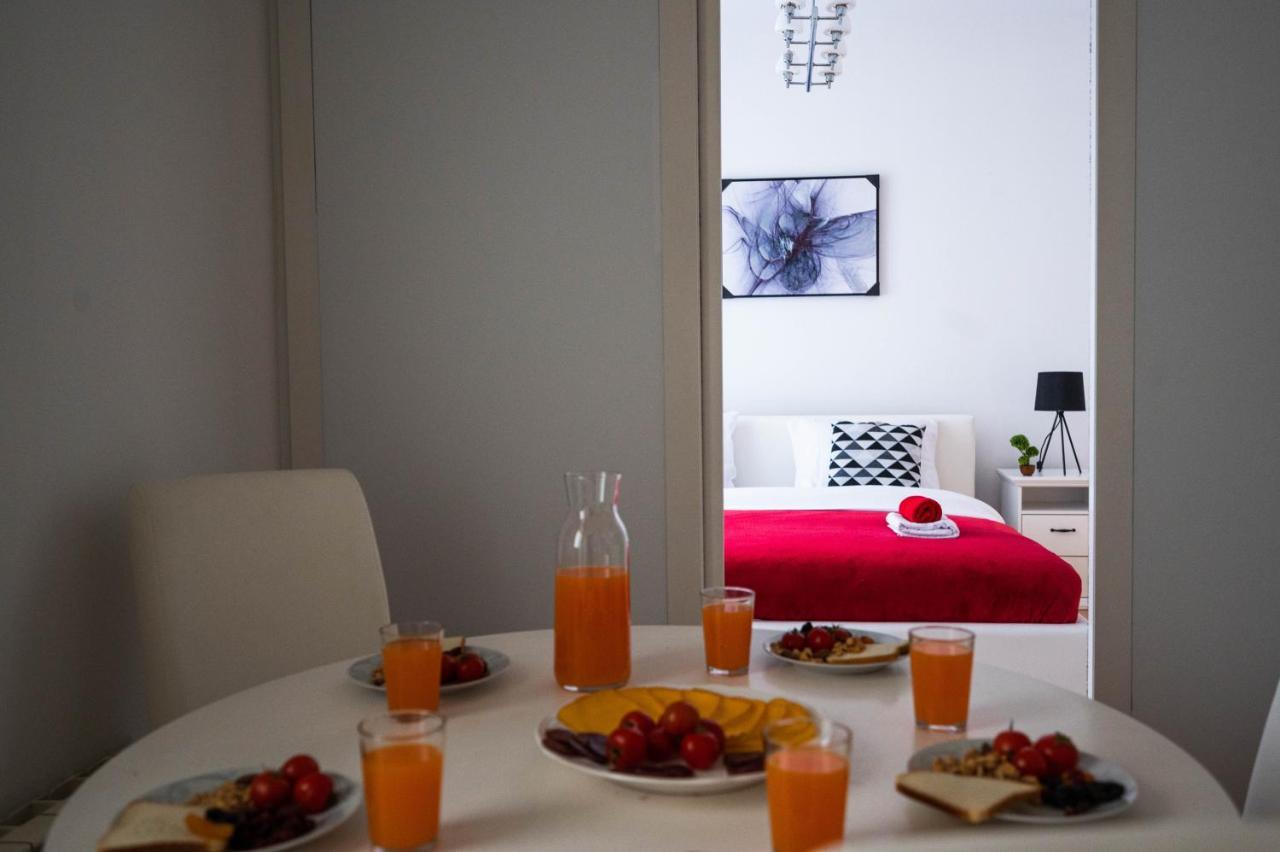 Bright And Modern 1Bdr Apartment In The Center 塞拉耶佛 外观 照片